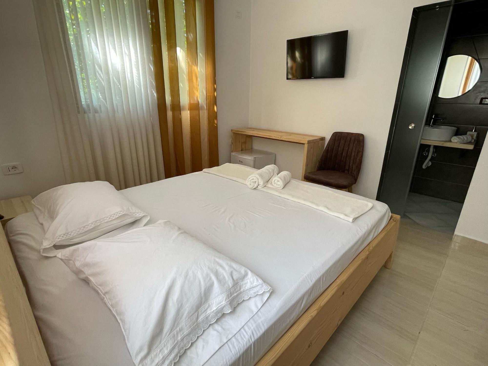 Xho'S Forest Guest House Berat Room photo